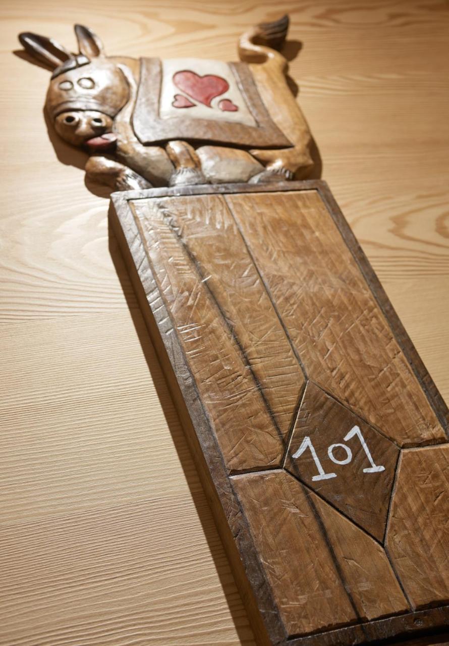 Aux Pieds du Roi - Suite&Spa Breuil-Cervinia Extérieur photo